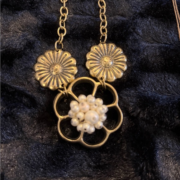 Unique Vintage Gold Flower w/Pearls Pendant Necklace 24in& Bead Necklace 30 in - Picture 3 of 5